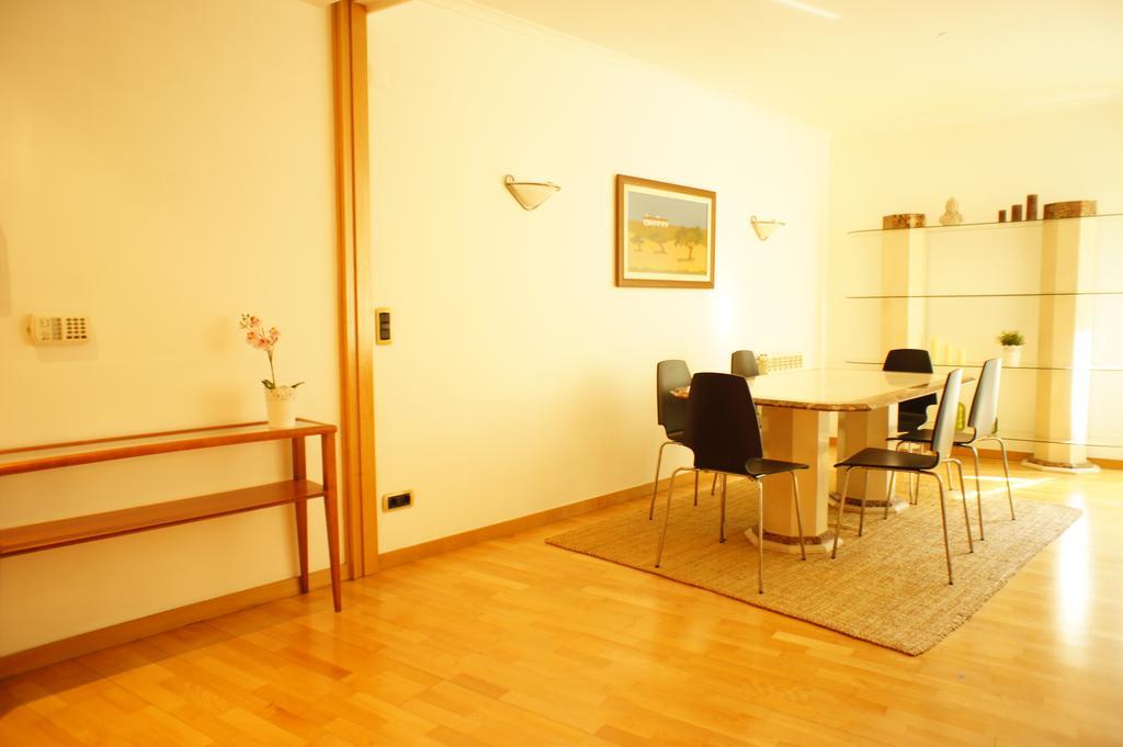 Modern Apartment Near The Bridge Lisboa Dış mekan fotoğraf