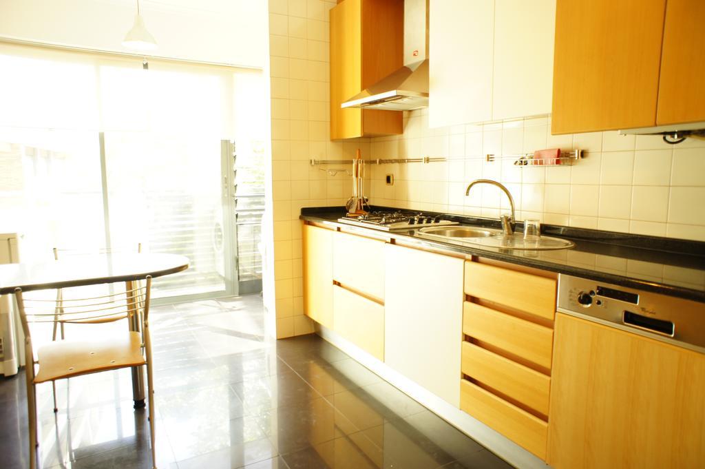 Modern Apartment Near The Bridge Lisboa Dış mekan fotoğraf
