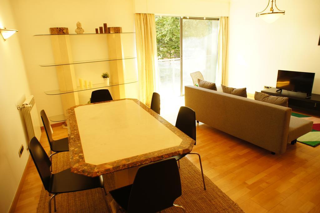 Modern Apartment Near The Bridge Lisboa Dış mekan fotoğraf